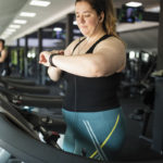 采用体重中性健身策略的女性锻炼