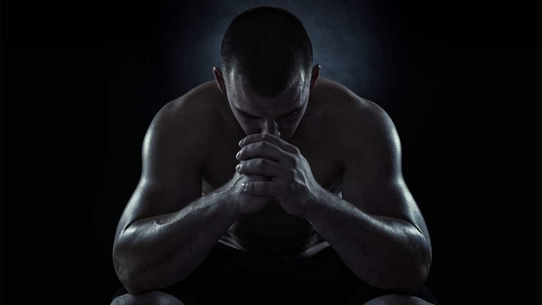 黑暗的男人的形象去展示锻炼对抑郁症的使用